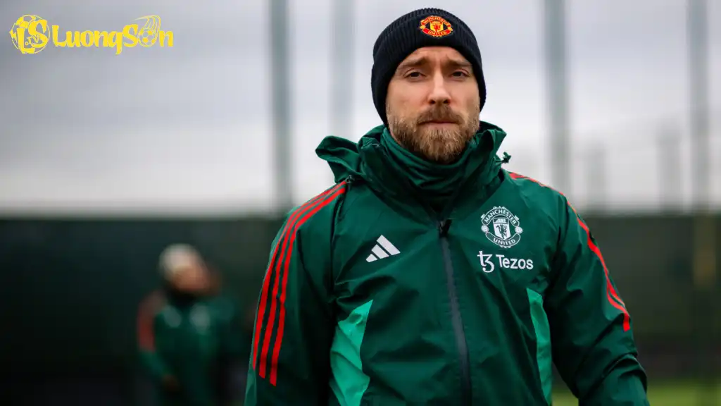 Christian Eriksen vẫn chưa có bến đỗ mới kể từ khi chia tay MU (Ảnh: Football Insider)