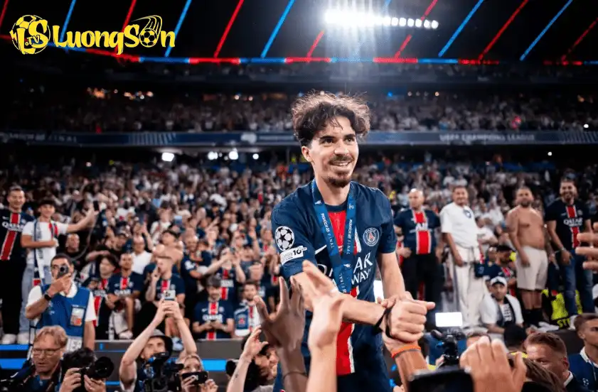 Vitinha được đánh giá là một trong những tiền vệ hay nhất châu Âu thời điểm hiện tại. Ảnh: AFP Vitinha được đánh giá là một trong những tiền vệ hay nhất châu Âu thời điểm hiện tại.