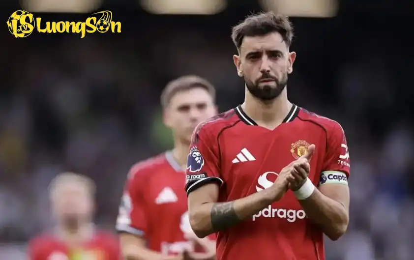 Bruno Fernandes đang cân nhắc rời MU nếu CLB không cải thiện phong độ Bruno Fernandes đang cân nhắc rời MU nếu CLB không cải thiện phong độ