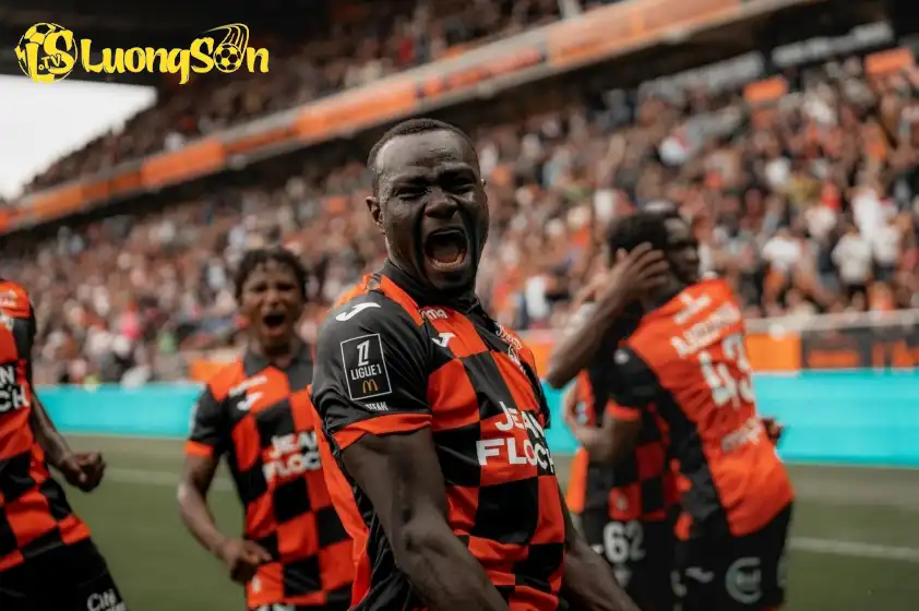 Lorient được đánh giá cao hơn trong trận đấu này.