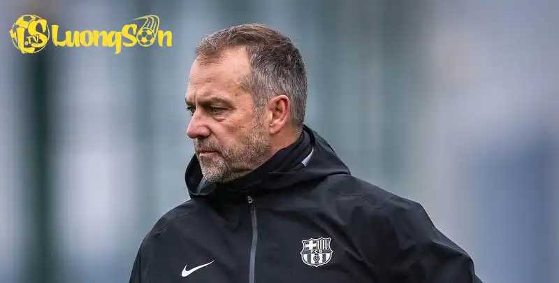 Flick cần học hỏi PSG? - Ảnh: @FCB_Nepo Flick cần học hỏi PSG?