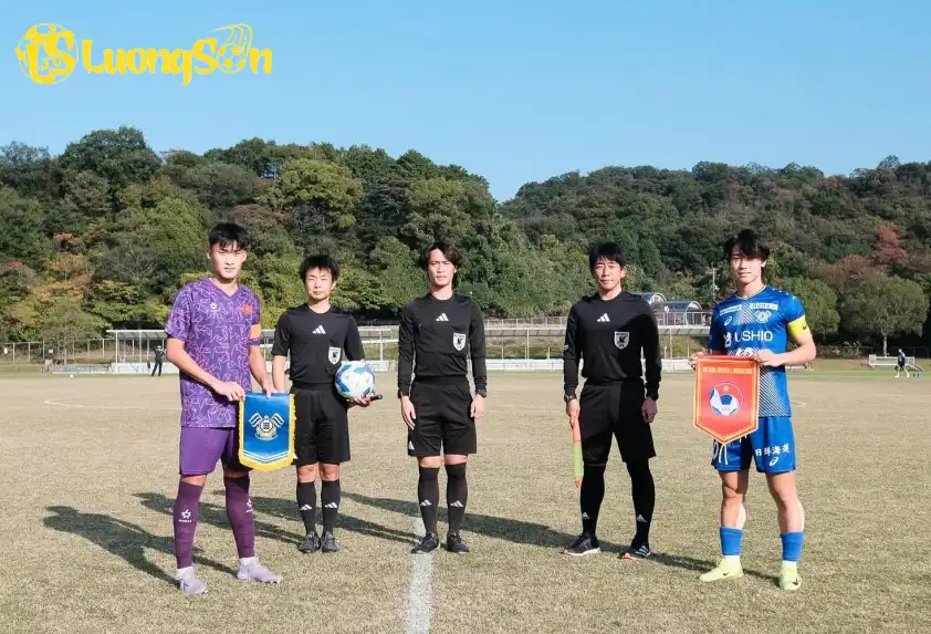 U17 Việt Nam đang có chuyến tập huấn cực kỳ chất lượng tại Nhật Bản. U17 Việt Nam đang có chuyến tập huấn cực kỳ chất lượng tại Nhật Bản.