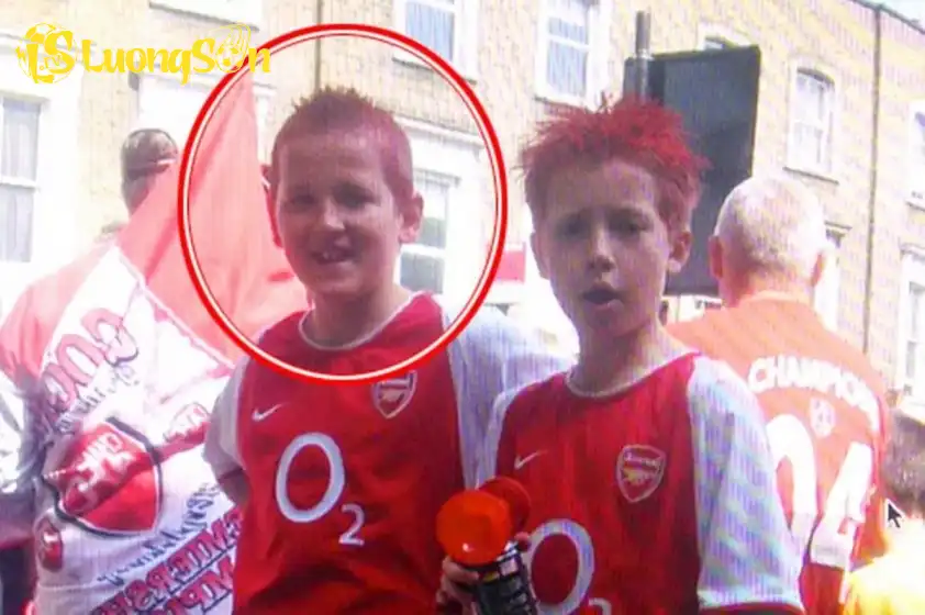 Harry Kane từng là một fan hâm mộ của Arsenal khi còn bé. Harry Kane từng là một fan hâm mộ của Arsenal khi còn bé.