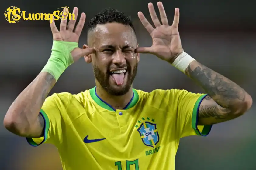 Neymar đang đứng trước cơ hội cuối cùng để có thể lên tuyển.(Ảnh: Mirror) Neymar đang đứng trước cơ hội cuối cùng để có thể lên tuyển.(Ảnh: Mirror)