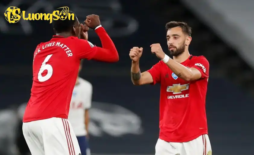 Bruno dành sự động viên lớn cho người đồng đội cũ (Ảnh: CLB)